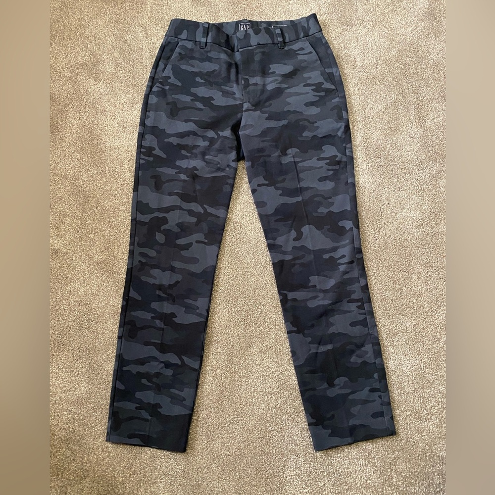 Women’s GAP slim fit pants